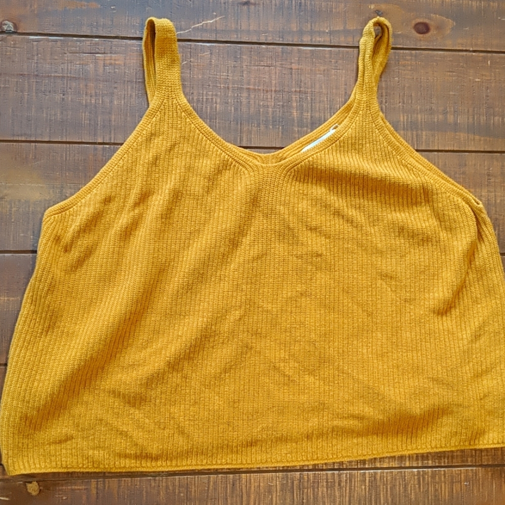 Cropped Tank Top